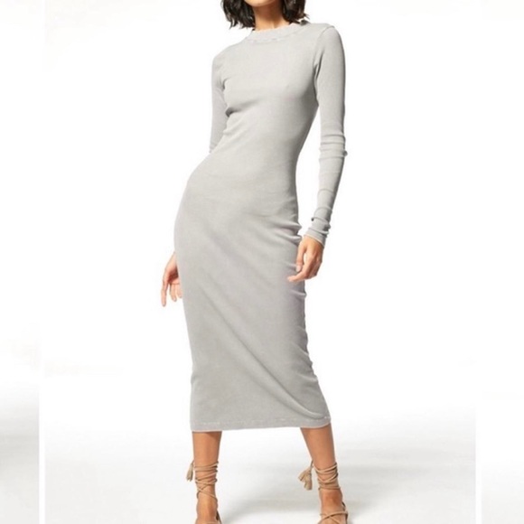 Young Fabulous & Broke Dresses & Skirts - Young Fabulous and Broke long sleeve ribbed mock neck midi dress 🤍